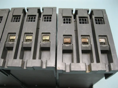 Lot (6) Siemens 3VE4200-0CQ00 Circuit Breaker 22-32A 3-Pole H13