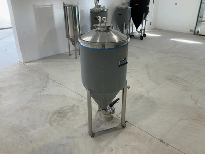 Used SPIKE BREWING CF15 CONICAL FERMENTER/UNITANK WITH INSULATED CONICAL JACKET 18 GALLONS Brewing Equipment Michigan US | Miedema Asset Management Group #1580075