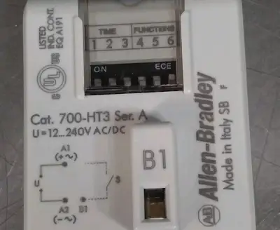 Allen-Bradley 700-HT3/A 240 VAC/DC Relay Timer Loc4E37