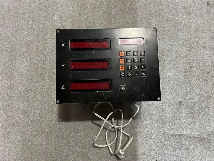 Used HEIDENHAIN READ OUT 3 AXES 653 B Misc Electrical & Power Parts BE | Apt International N.V #363228