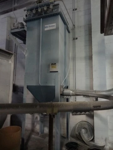 Used 2001 YOUNG VM 72-25 Dust Collectors Ohio US | G-2000, Inc. #1081929