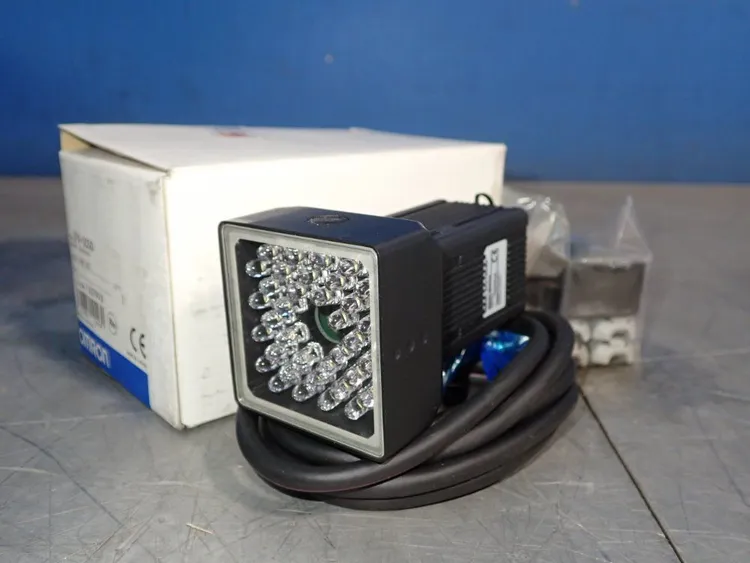New | in-Stock OMRON ZFVSC50 Sensors | HGR 24 #752342
