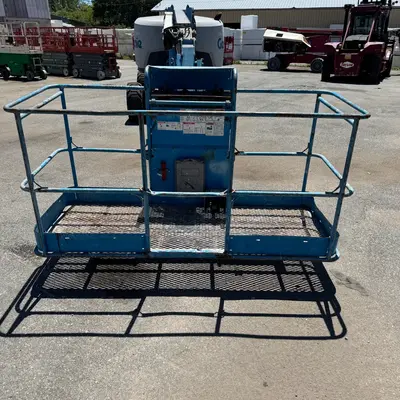 USED 2015 Genie Z-62/40
