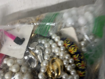 Used _UNKNOWN_ _UNKNOWN_ Jewelry & Gemstones Michigan US | Miedema Asset Management Group #1768119