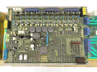 Fanuc A06B-6059-H222# H521 AC Spindle Servo Unit Has Cracks In Plastic READ Part