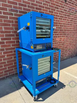 Used CASCADE CVO-5 DOUBLE UP VACUUM OVEN 14.4C TO 150C,  4.5 CU. FT W/ SHELVES Lab Vacuum Ovens California US | Equipment Lab #1269576