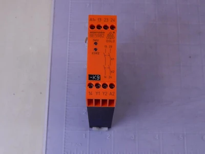 Used SAFEMASTER _UNKNOWN_ Relays & Switches | OCO Industrial #1691472