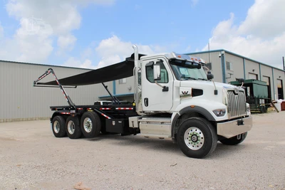 New | in-Stock 2027 WESTERN STAR 47X Hooklifts & Roll-Offs Texas US | Roll Off Truck World #1492010