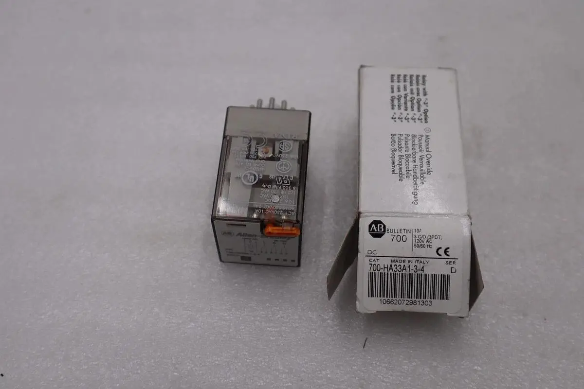 LOT OF 2 - ALLEN BRADLEY 700-HA33A1-3-4 SER. D 120VAC 10A STOCK H1140A