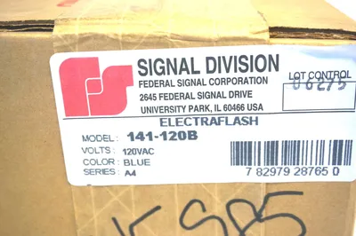 NEW SEALED FEDERAL SIGNAL 141-120B FLASHING LIGHT 141120B