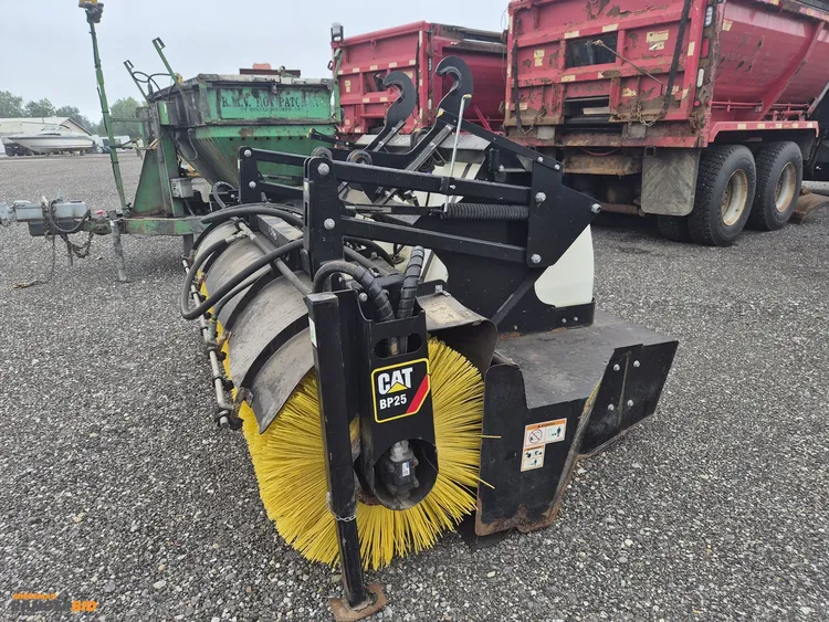 Used CATERPILLAR BP25 Power Brooms Michigan US | Miedema Asset Management Group #1474209