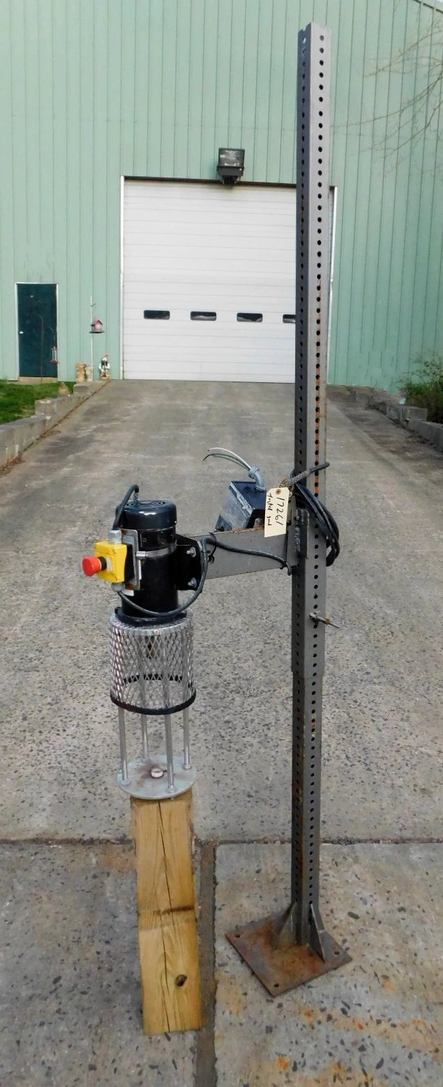 USED POST MOUNTED MIXER POST MIXER