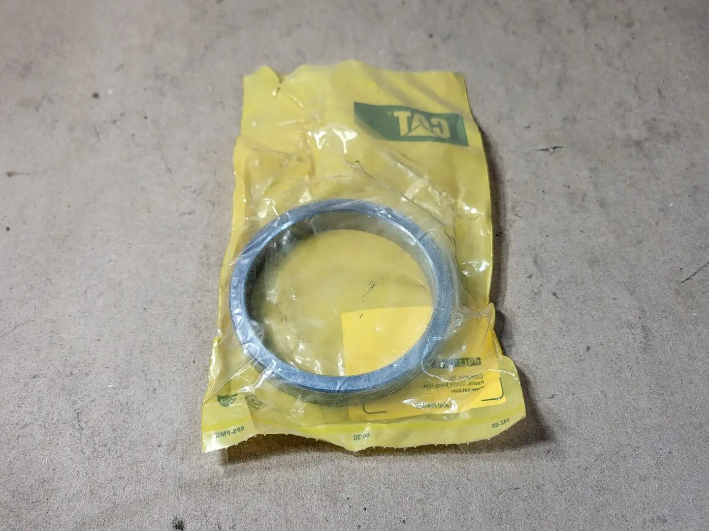 NEW CATERPILLAR 210-8471
