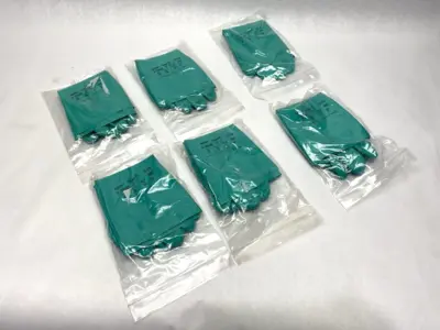 USED ANSELL ALPHATEC SOLVEX CHEMICAL RESISTANT NITRILE GLOVES MEDIUM LOT OF 6