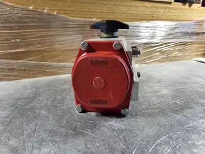 USED BRAY CONTROLS 931194-11300532