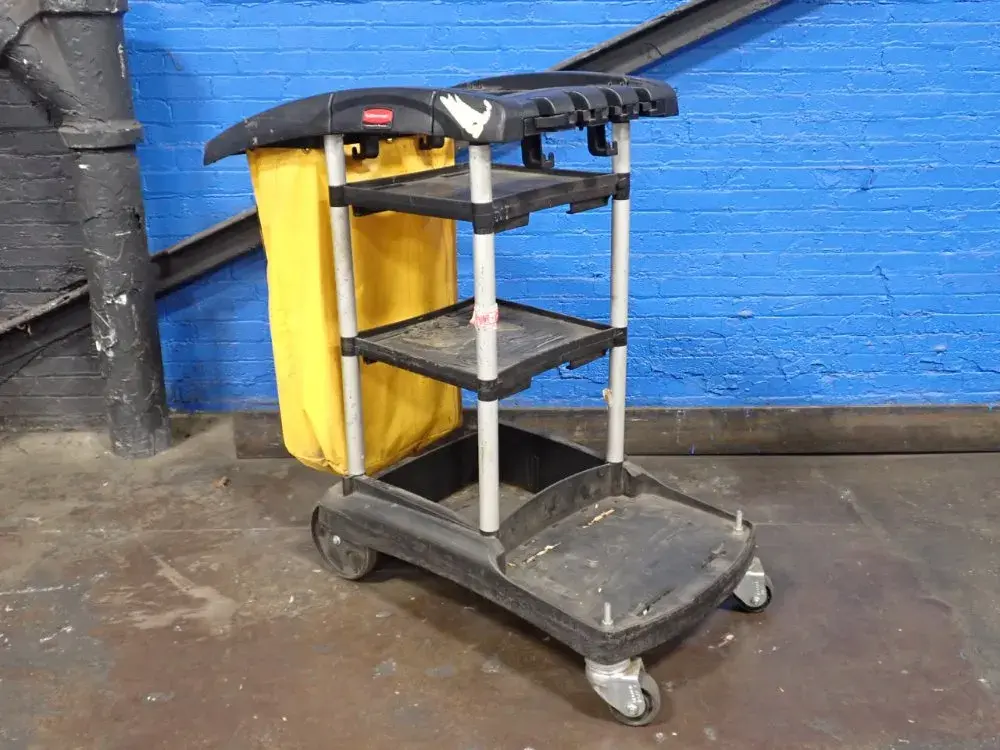 Rubbermaid Janitor Cart
