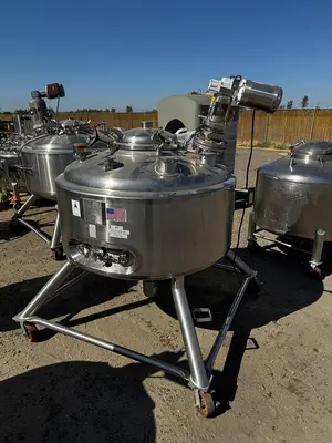 Tank, 181 Gallon, 316L Stainless Steel, Full Vacuum, Jacketed, Agitated, 32 PSI, #5991496