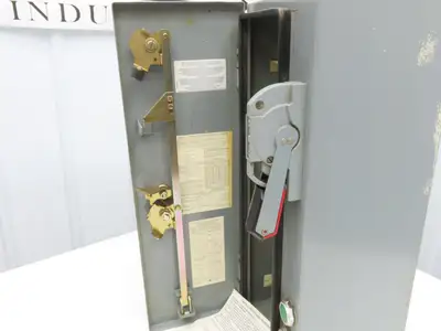 Allen-Bradley 512-BJB-6P-24R Combination Starter Fusible 600V 3PH 10HP Ser D