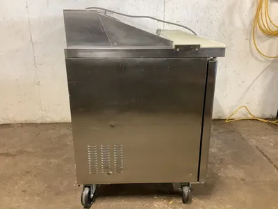 152-0541 Norlake AdvantEdge SP48 Self Contained Sandwich Pizza Prep Table Cooler