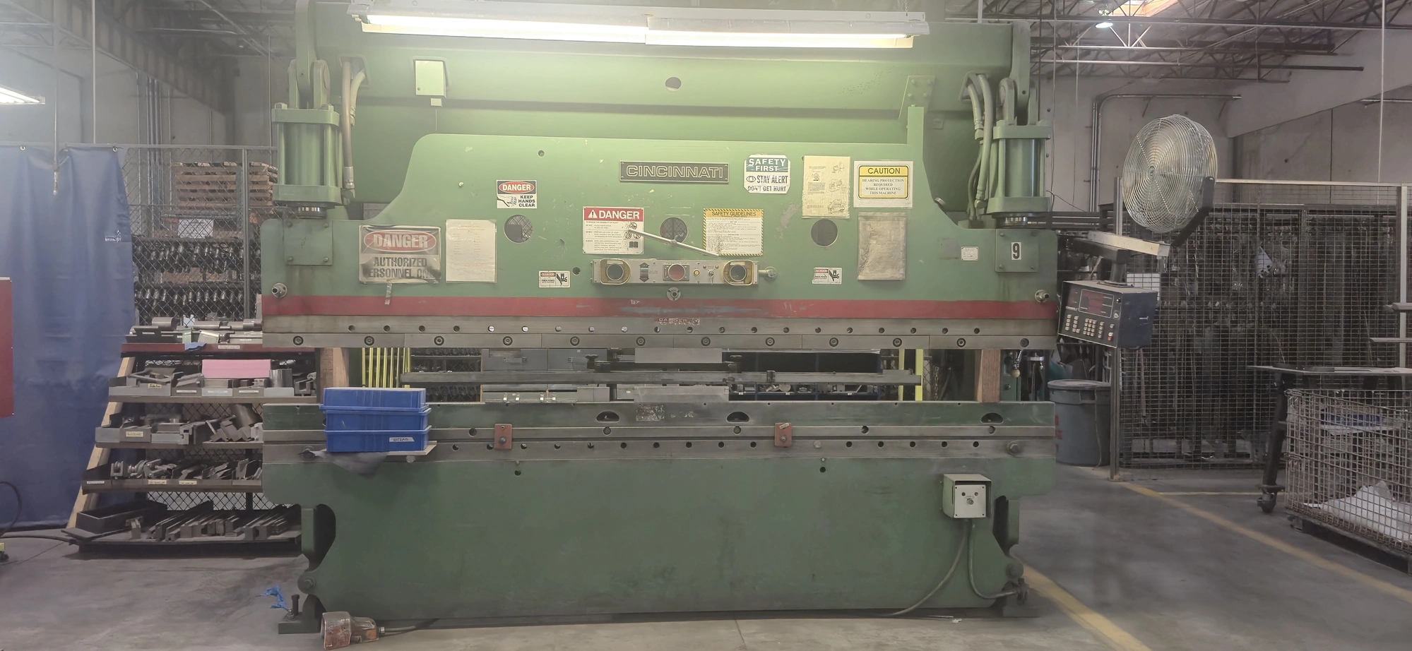 Used 1987 CINCINNATI 90CB Press Brakes Arizona US | Tight Tolerance Machinery #1305167
