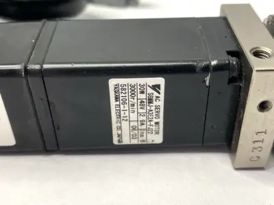 USED YASKAWA SGMMJ-A3E2A-FJ22