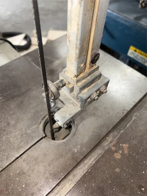 Used LOBO _UNKNOWN_ Woodworking Vertical Band Saws Texas US | MachineryMax #1320510
