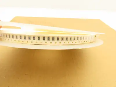 Yageo RC1206FR-074K02L Chip Resistor Tape And Reel 4.02 kOhms 1/4W 5000 Pcs