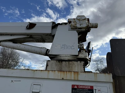 Used 2001 FREIGHTLINER FL80 Bucket (boom) trucks Tennessee US | Moore Equipment #1517283