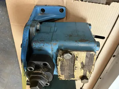 Used VICKERS 45V506-1C-20-283 Pumps | Surplus Asset Holdings #1206217