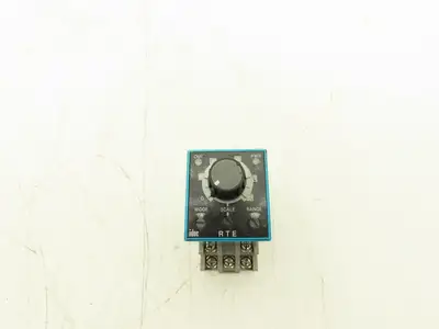 Idec RTE-B2AD24 Electronic Timer Relay Socket 24V 10A 240V 4 Adjustment Lot of 3
