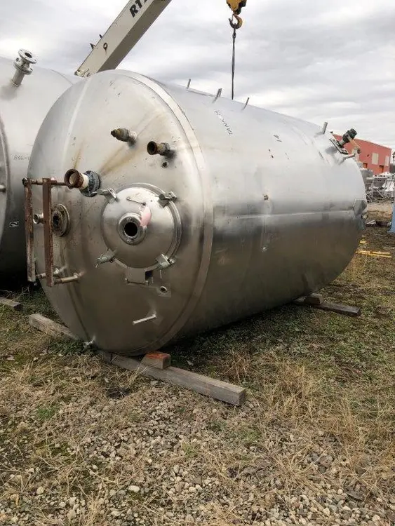 Used _UNKNOWN_ 2,500 GALLON Stainless Steel Tanks New Jersey US | Perry Equipment #145415