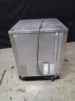 USED BEVERAGE AIR UNDERCOUNTER COOLER