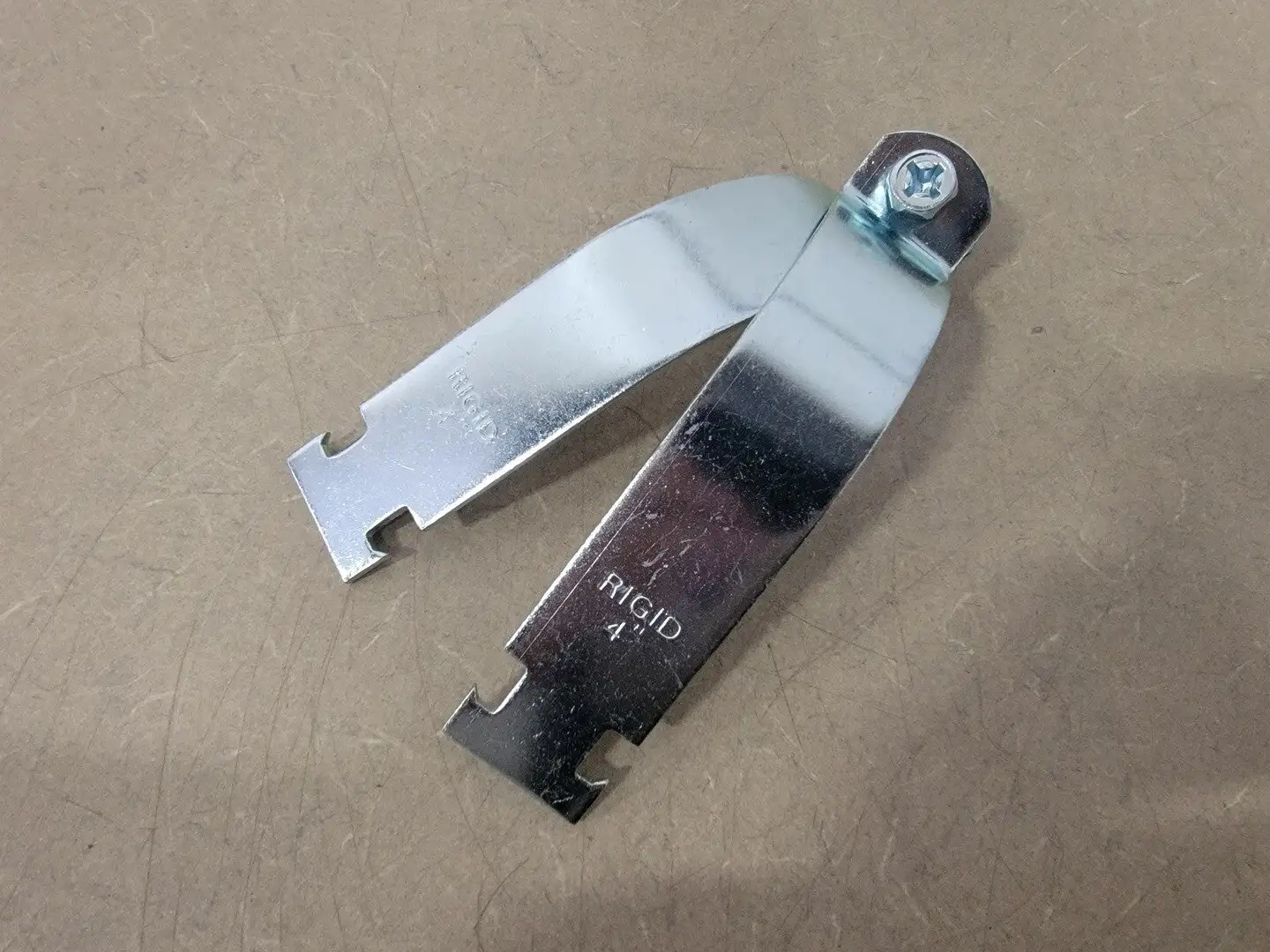 NEW UBS INDUSTRIES PC1121EG