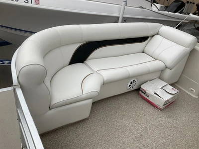 USED 2005 PREMIER 225 LEGEND