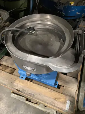 Midwest Feeder 15" Vibratory Bowl