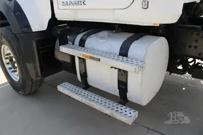 Used 2017 MACK GRANITE GU713 Cab Chassis trucks Texas US | Roll Off Truck World #1491857