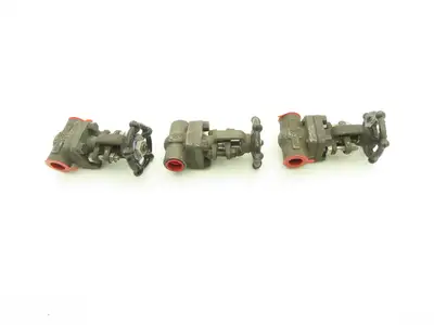 Ilshin 8A05-5 Steel Gate Valve 1/2" Socket Weld 1975psi Class 800  Lot of 3