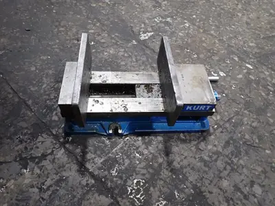 Kurt 10" Vise