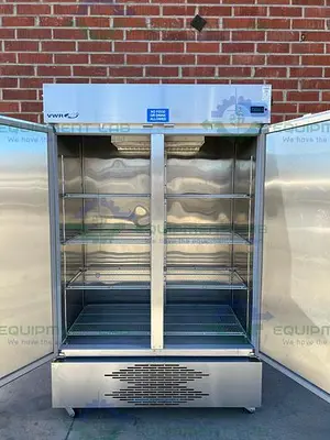 USED VWR GTVWG49FSSA STAINLESS STEEL DOUBLE DOOR FREEZER - 25°C 49 CU, FT.