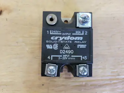 NEW CRYDOM D2490