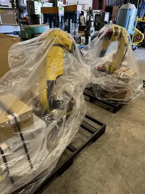 New | in-Stock 2021 FANUC FANUC ARCMATE 120ID Robots Michigan US | Aucto #1306840