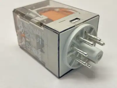 USED ALLEN-BRADLEY SER D PLUG-IN RELAY 6A 120VAC