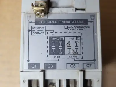 USED ALLEN-BRADLEY 700-RTC00000U1