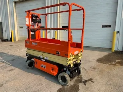 USED 2012 JLG 1930ES