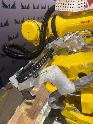 USED 2019 FANUC R-2000iC/165F + R-30iB PLUS
