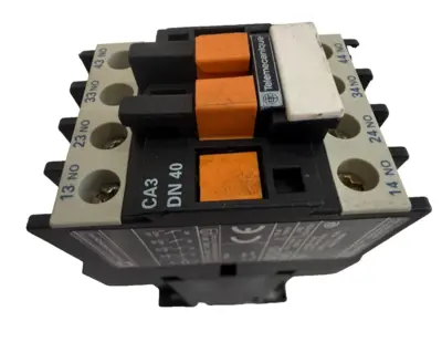 NEW TELEMECANIQUE CA3DN40 CONTROL RELAY 110V