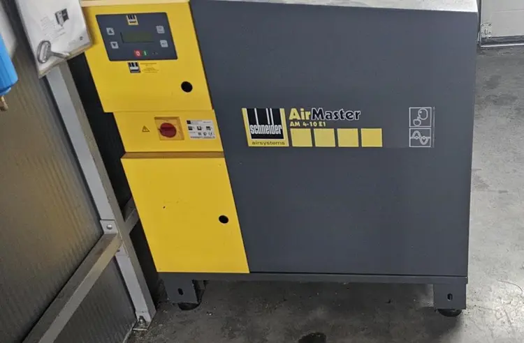 Used 2011 SCHNEIDER AIRMASTER AM 4-10 E1 Rotary Screw & Sliding Vane Air Compressors | Amaron s.r.o. #1060685