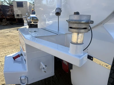 Used 2015 FORD F750 XL SD Water Trucks California US | Mittry Construction #1363449