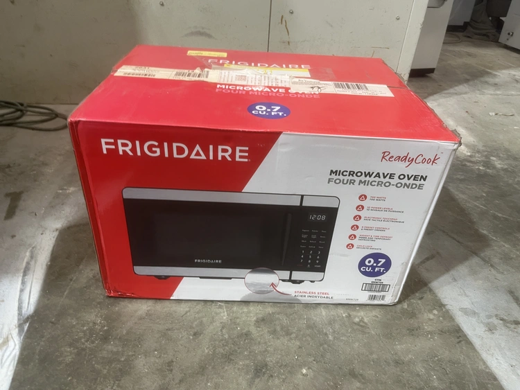 Used FRIGIDAIRE READYCOOK Ovens Michigan US | Miedema Asset Management Group #1476333
