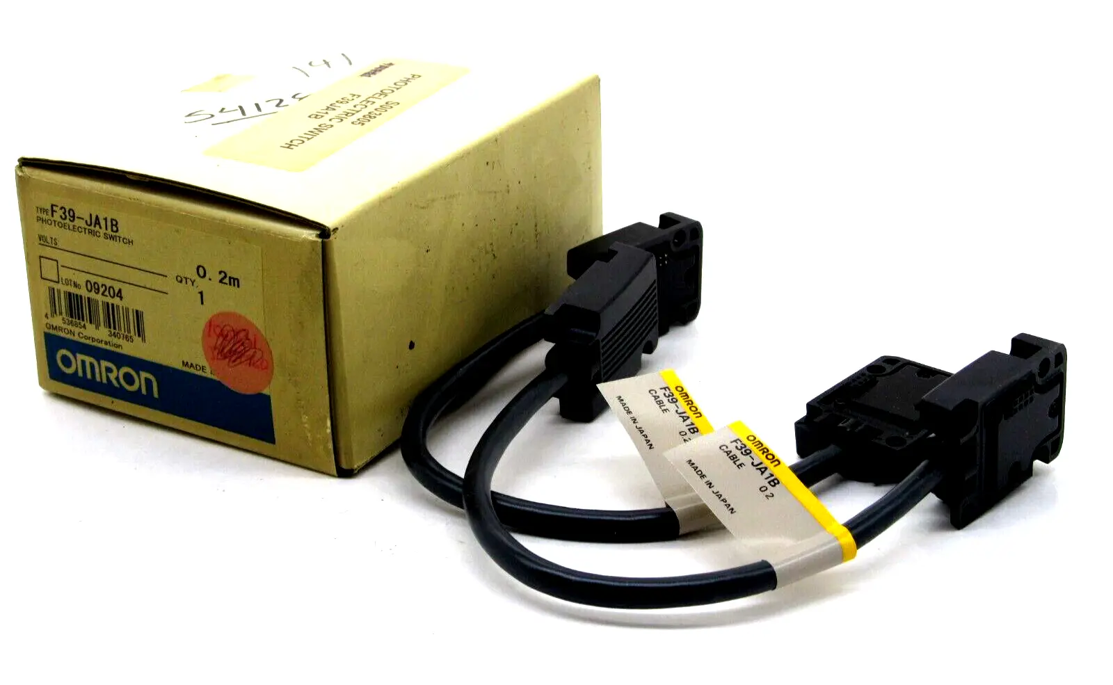 NEW OMRON F39-JA1B PAIR CONNECTION CABLE F39JA1B